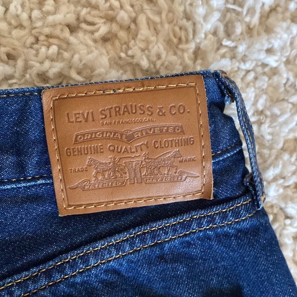 Levi Strauss Dad Jeans - Picture 10 of 12